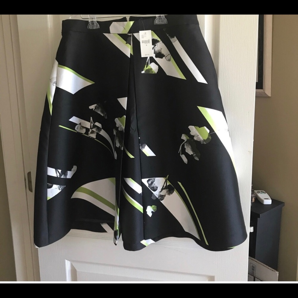 A line skirt.